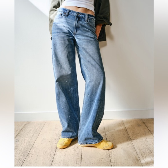 Abercrombie & Fitch Denim - Abercrombie & Fitch Low-Rise Ultra Loose Light Blue Denim Jeans